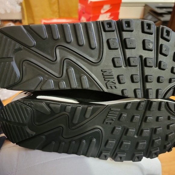 Footware - Picture 7 of 9